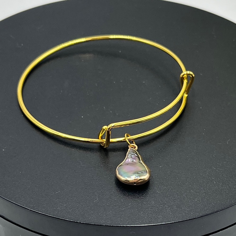 Freshwater Gray Baroque Pearl‎ Charm Adjustable Gold Plated Wire Bracelet